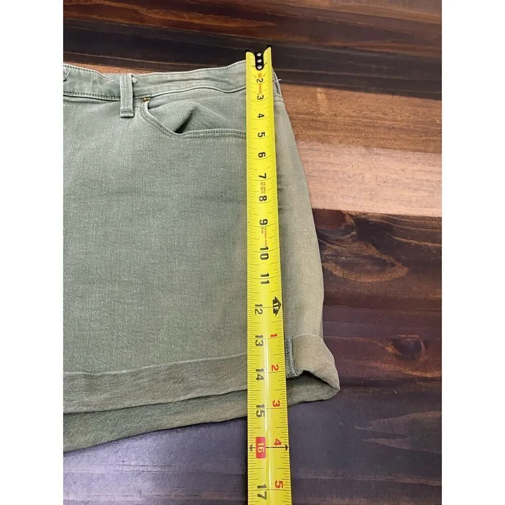 Universal Thread High Rise Midi Green Shorts Stretch Cuffed Hem Plus Size 18